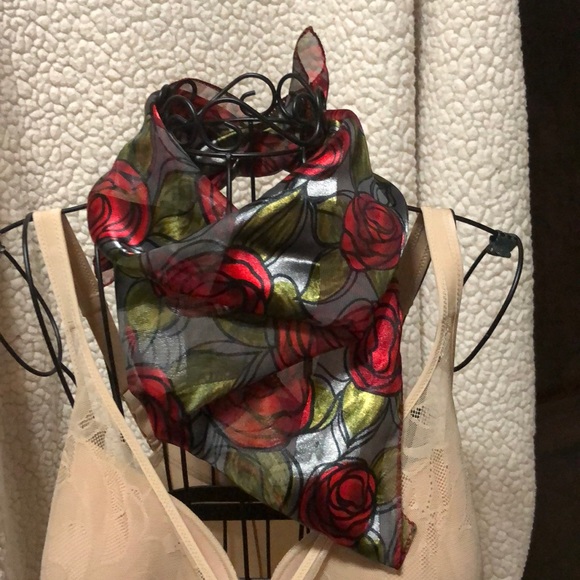 SCARF - Picture 3 of 6